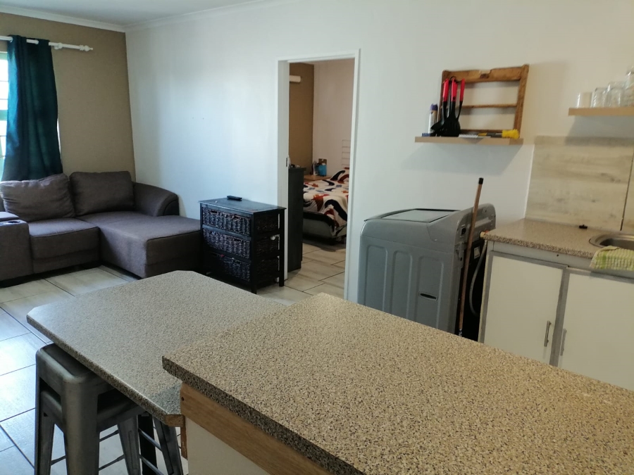 2 Bedroom Property for Sale in Middedorp Western Cape